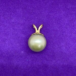 💛 14k Yellow Gold Tahitian Pearl Pendant